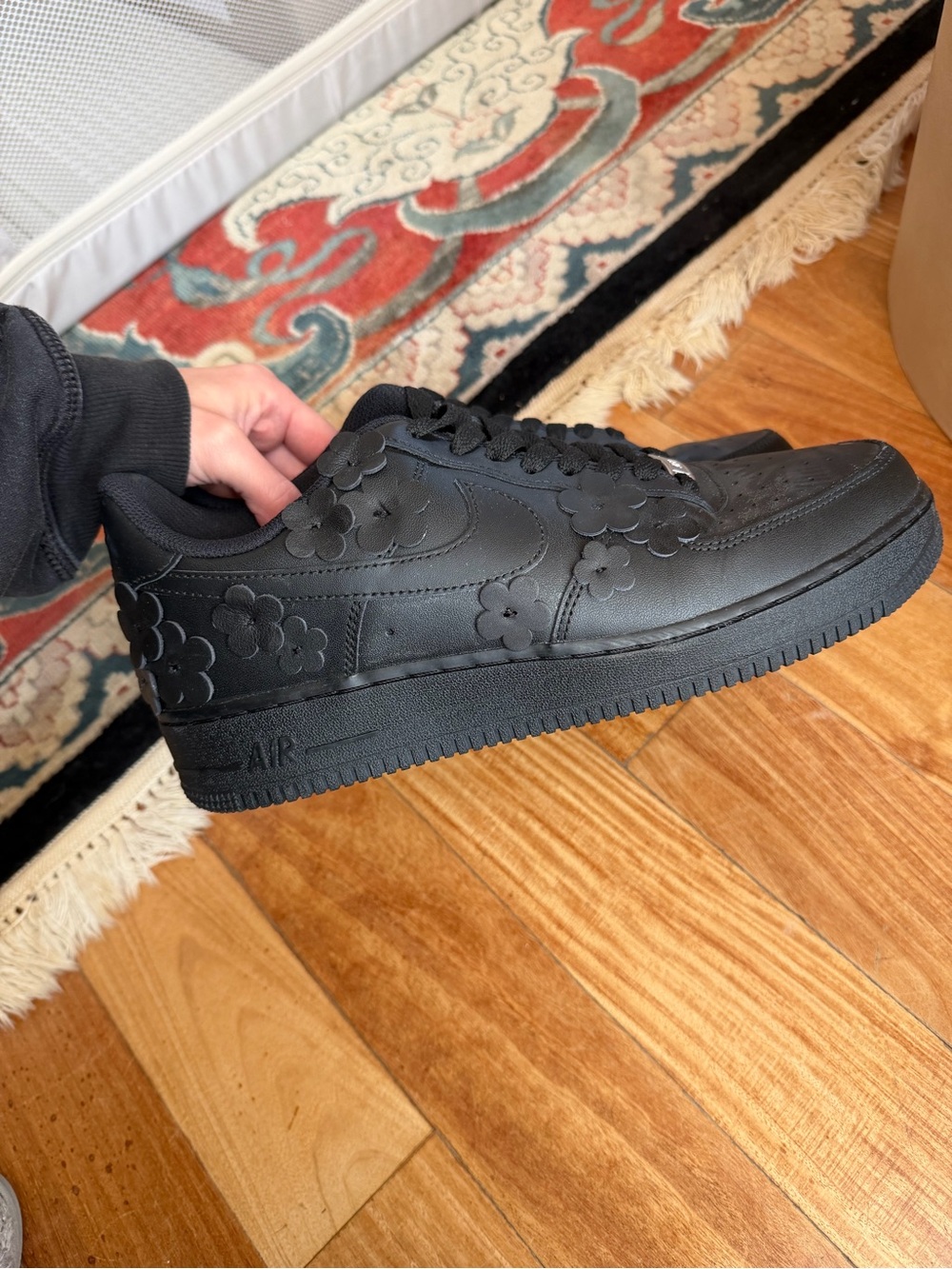 Men’s Nike AirForce 1 with flowers